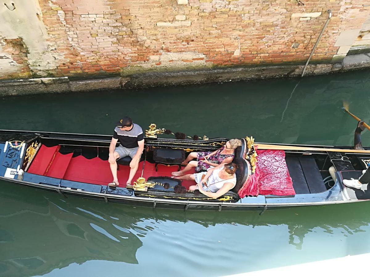 Santacroce Apartment Venesia Bagian luar foto